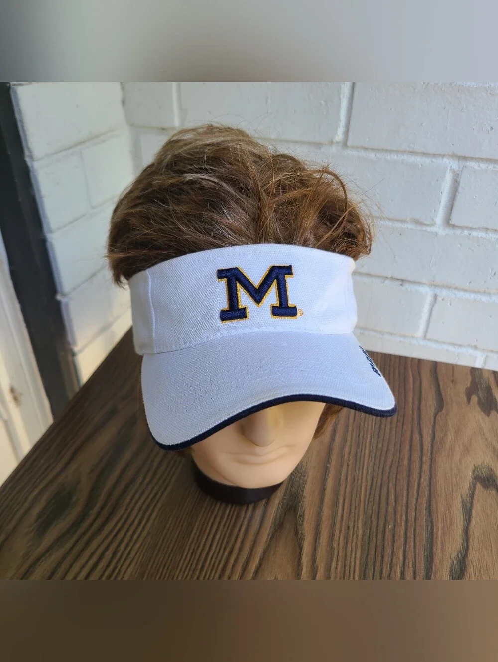 MICHIGAN WOLVERINES Colosseum VISOR - Adjustable - Women
